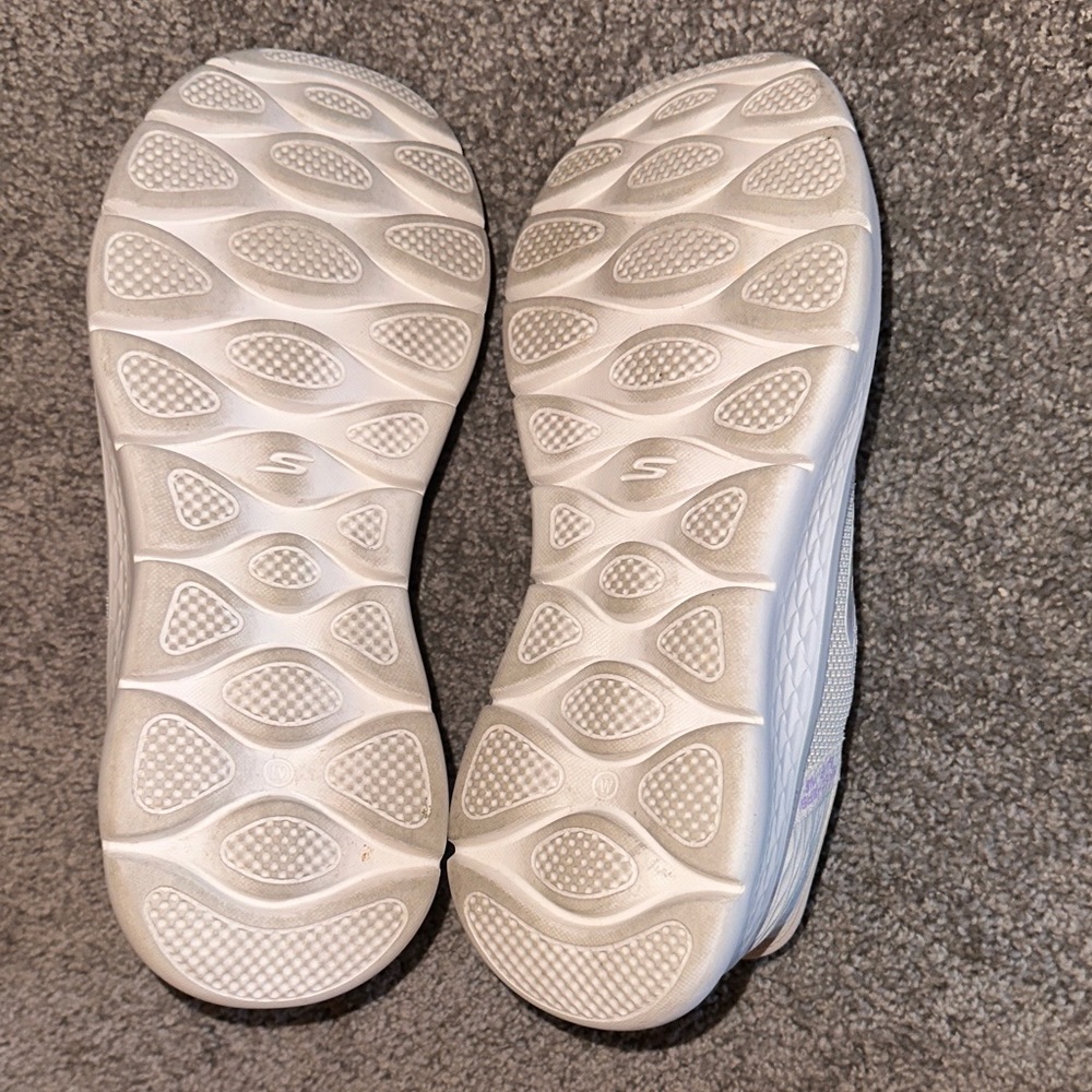Skechers Women's Cream and Lavender Sneakers - Picture 6 of 7